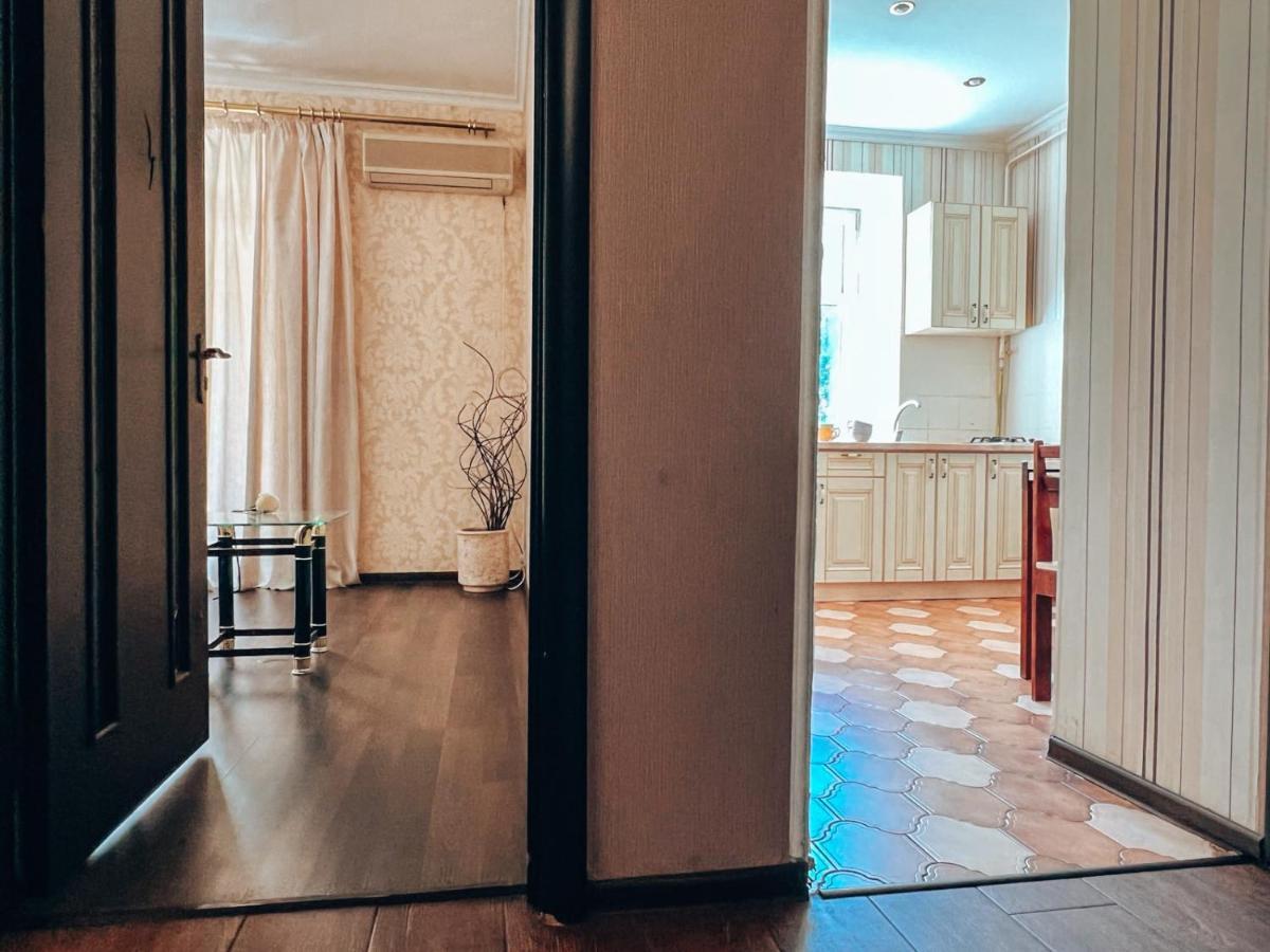 Квартира В Центре Крещатика Kiev Ngoại thất bức ảnh