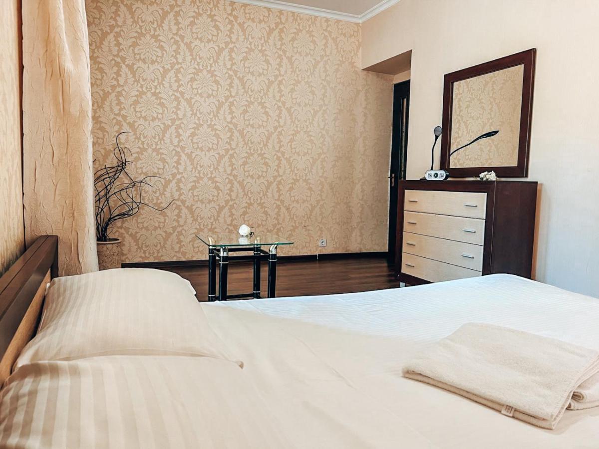 Квартира В Центре Крещатика Kiev Ngoại thất bức ảnh